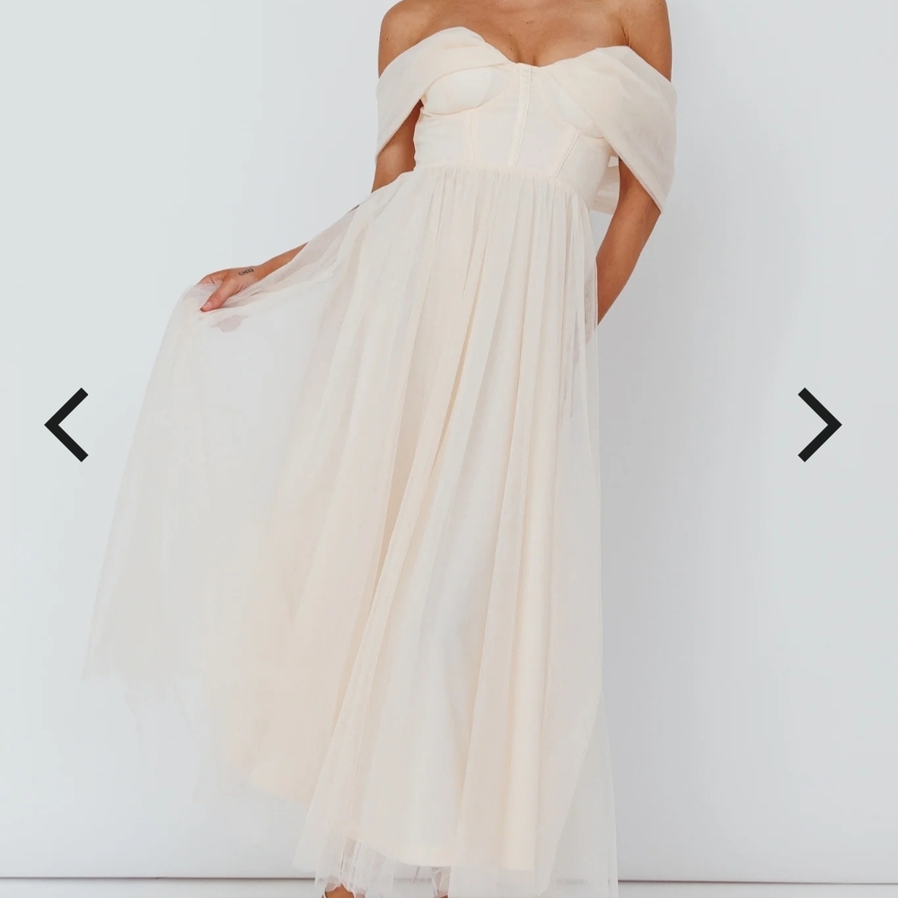 Selfie Leslie Cream Ruched Off-Shoulder Gown